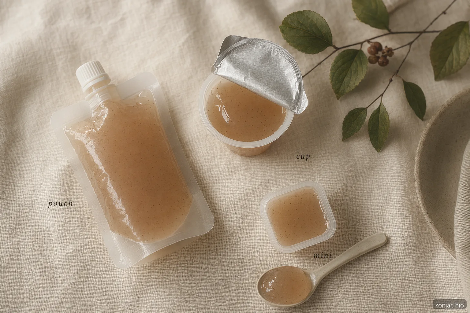 I formati degli snack di konjac jelly sono importanti per la sicurezza; pouch e coppette da consumare al cucchiaio sono più facili da porzionare rispetto alle mini-coppette.