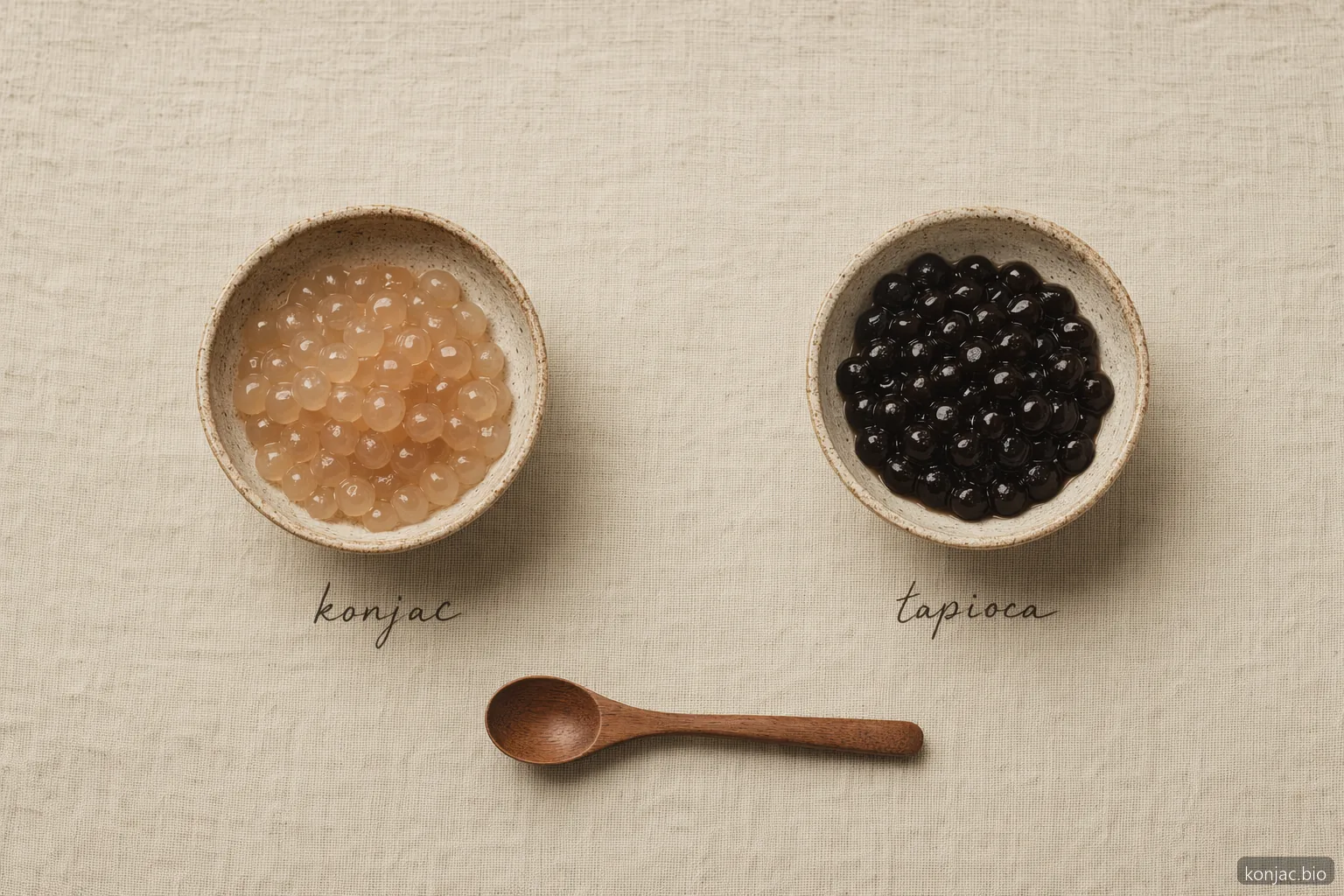 il boba di konjac differisce dalle perle di tapioca perché appare più trasparente e supporta formati di bevande a minor contenuto di amido